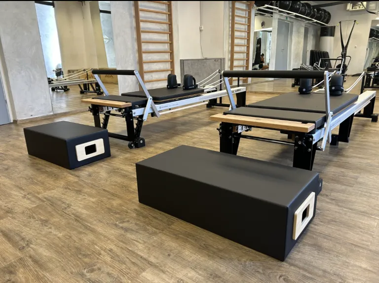 Reformer naprave v studiu Kinemotion
